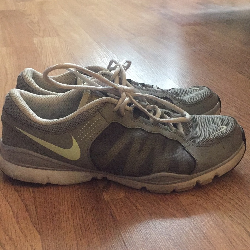 Nike gym shoes